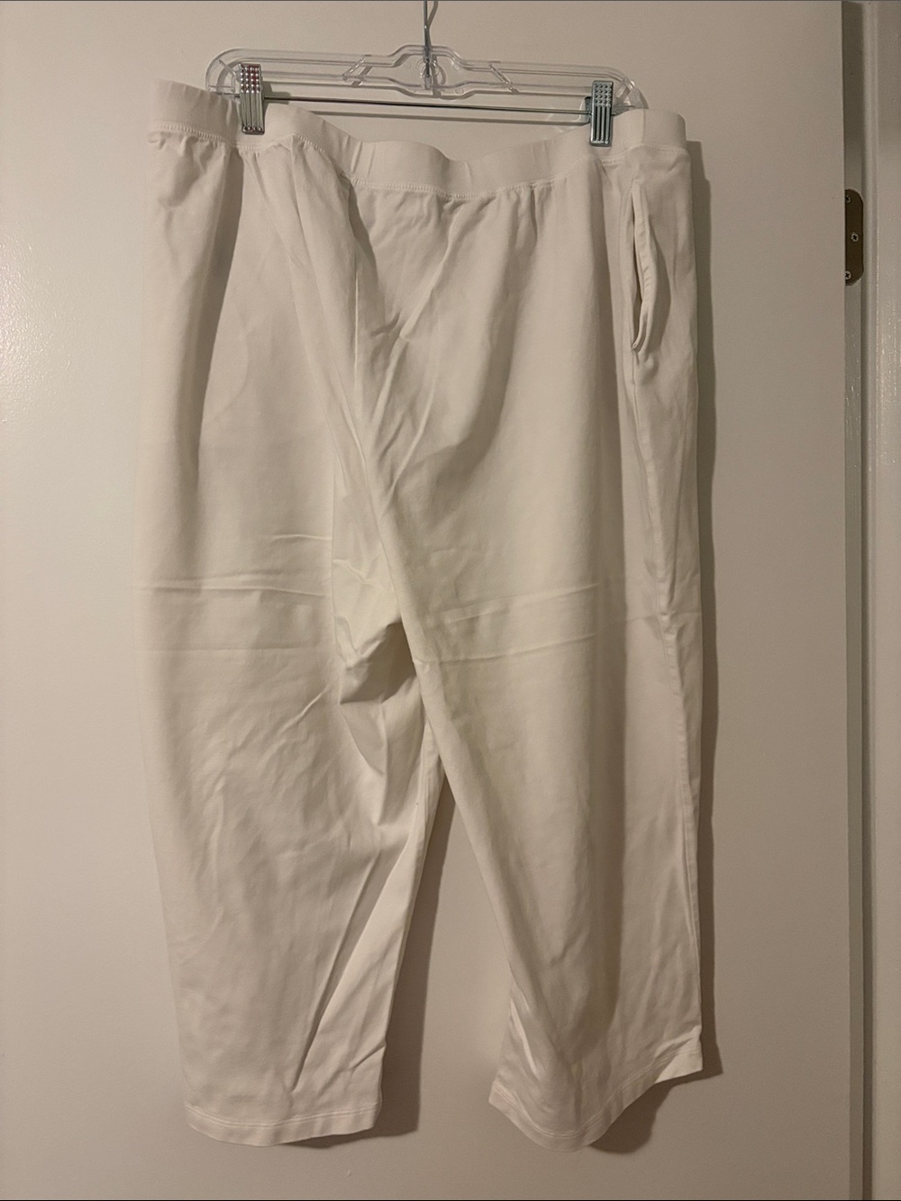 Women’s white pants
